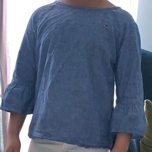 Fresh long sleeve. Great condition.